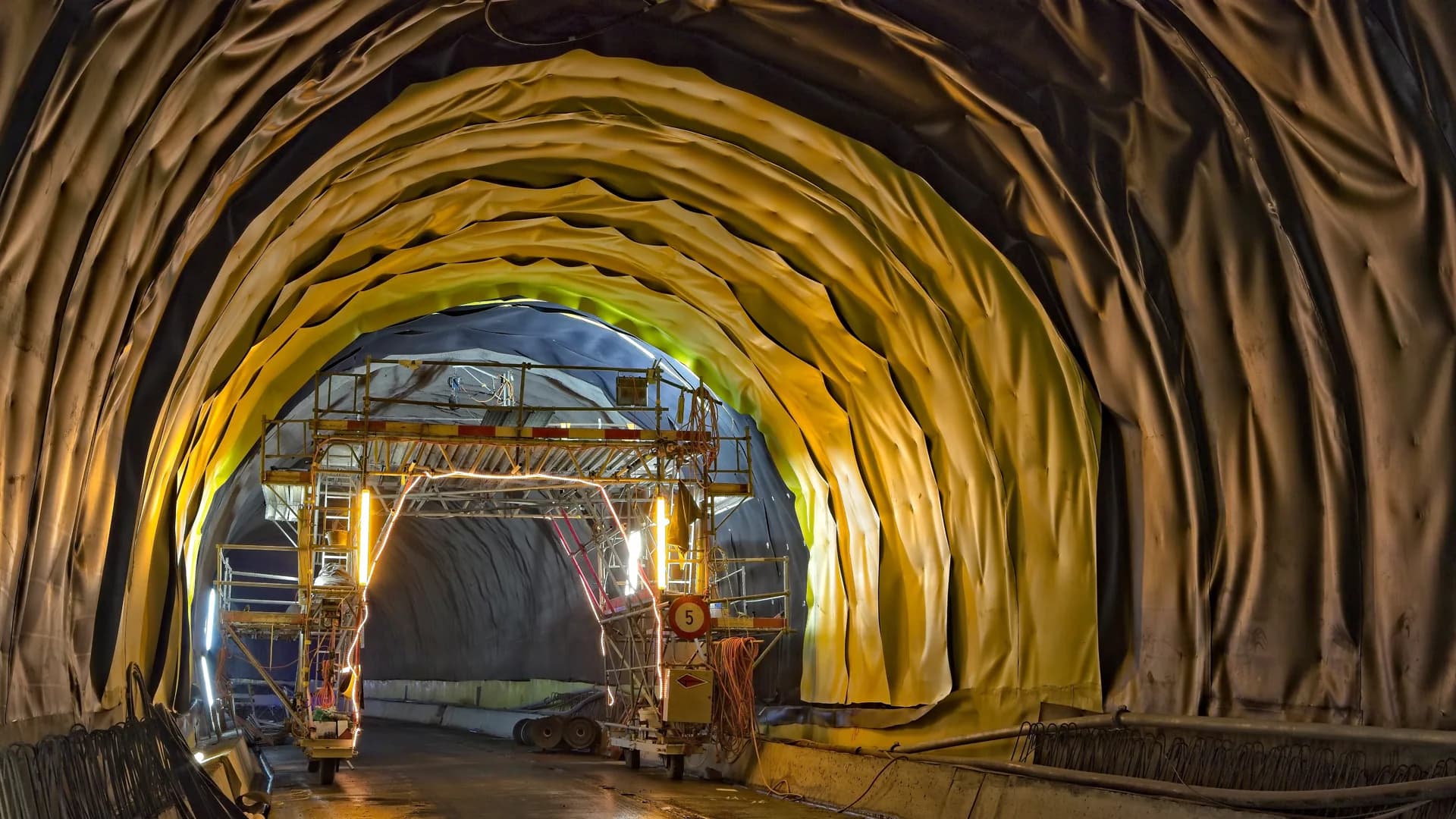 Tunnel 3