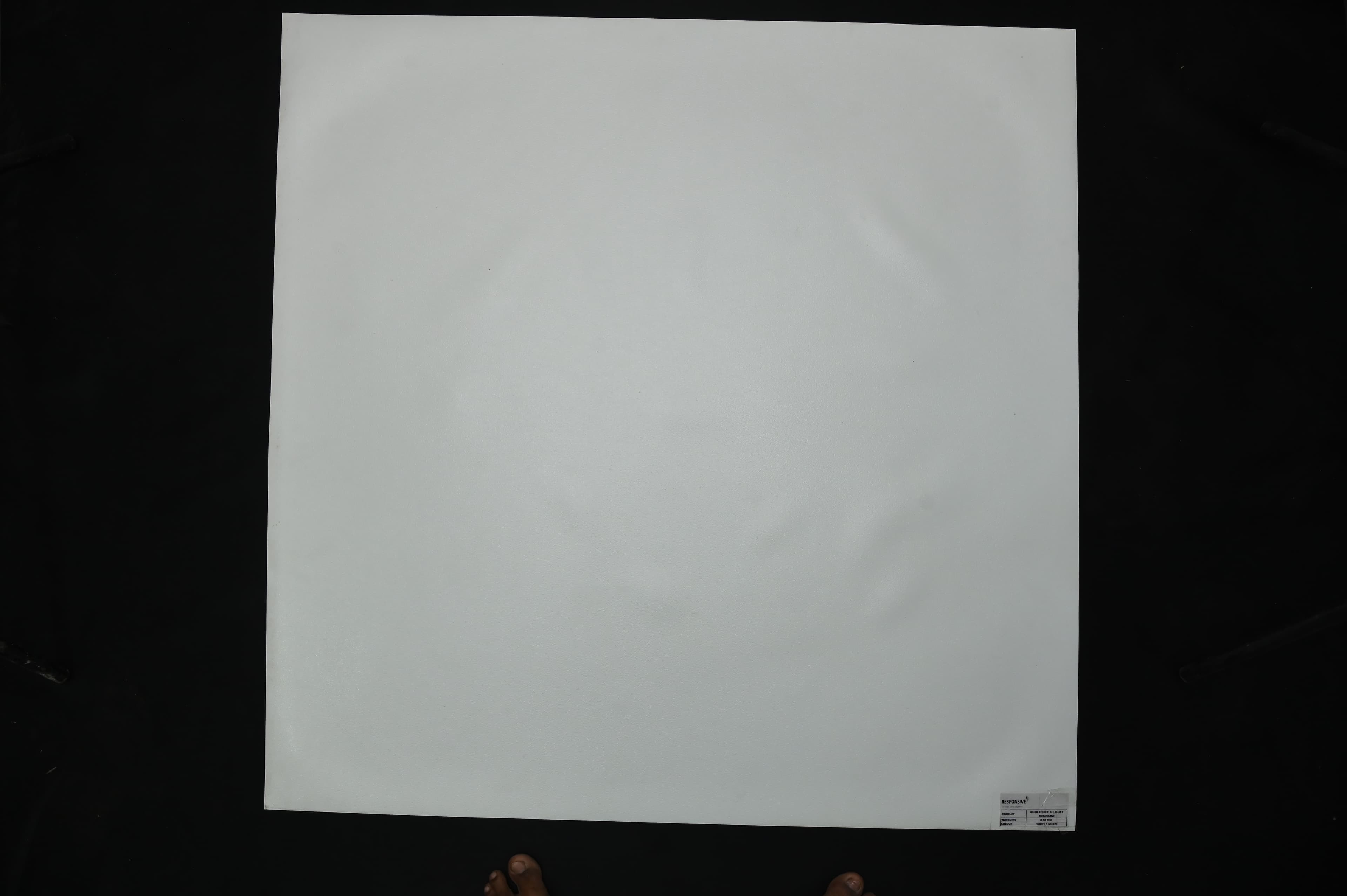 WHITE GREEN